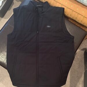 Travis Matthew Vest XL